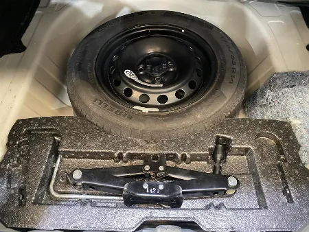 YARIS XLS SEDAN 2021- imgN°5