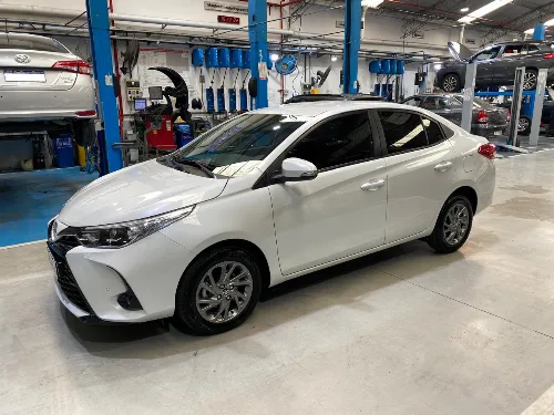 YARIS XLS 4P CVT-2024